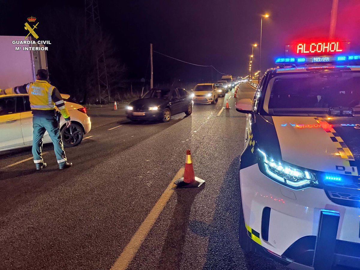 Investigada una conductora por sextuplicar la tasa de alcoholemia tras sufrir un siniestro en Guadalajara