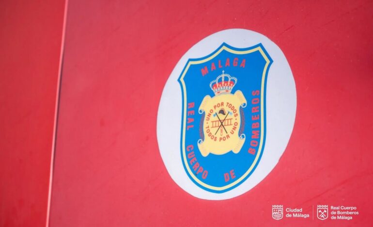 Hallan en Málaga el cadáver de un hombre tras acceder los bomberos a su casa porque no respondía a llamadas