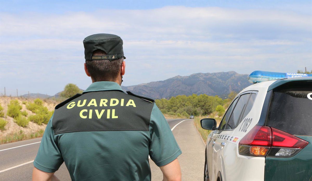 Localizan a 16 personas llegadas en patera en un camino de Llucmajor