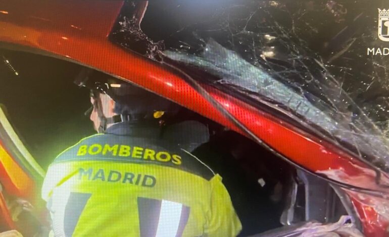 Herido potencialmente grave el conductor de un turismo tras una colisión en la A42