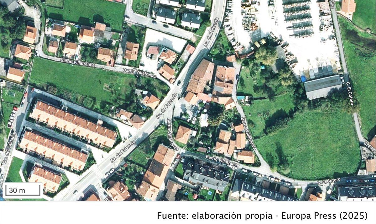 Tres personas, al menos una armada, atracan un bar de Torrelavega y se llevan dinero