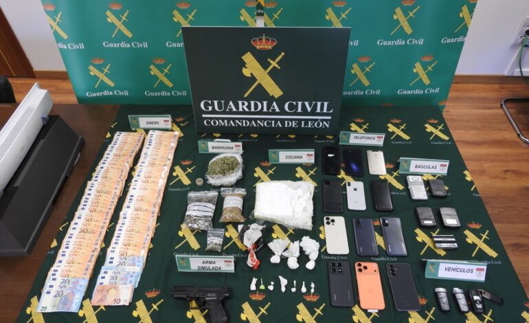 Tres detenidos, decomisado un kilo de cocaína y desmantelados tres puntos de venta de droga en León capital