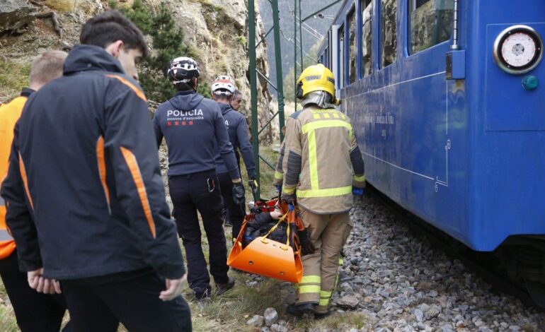 Más de 150 personas participan en un simulacro de accidente en el Cremallera de Núria (Girona)
