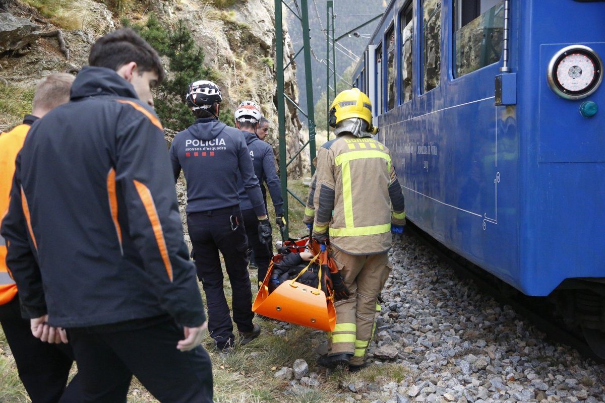 Más de 150 personas participan en un simulacro de accidente en el Cremallera de Núria (Girona)