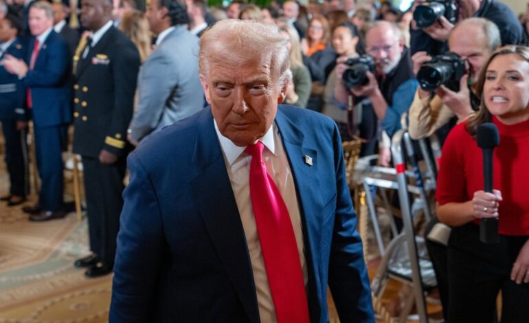 La cadena BBC pide disculpas a Trump por editar sus palabras pero rechaza pagarle una compensación