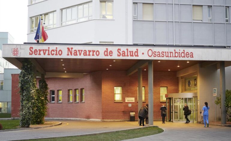 Trasladado tras una colisión frontal entre dos vehículos en Sarasa