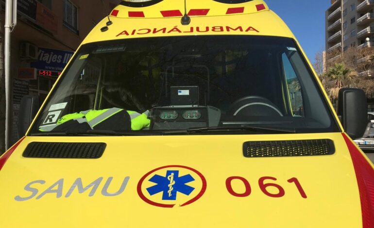 Un fallecido y cuatro heridos por un choque frontal entre dos coches en Alcúdia