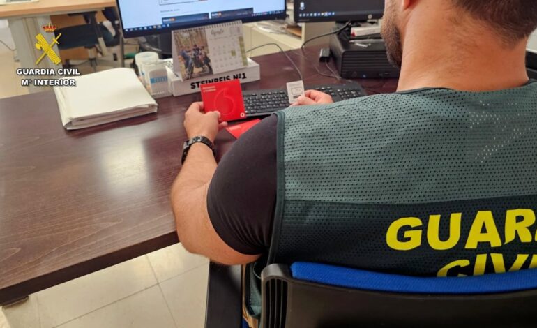 Detenidas dos personas por estafar con anuncios falsos de viviendas vacacionales en Valverde del Camino (Huelva)