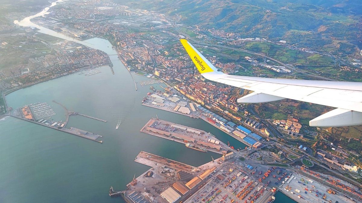 Herido un operario de una subcontrata de Bergé Marítima en el Puerto de Bilbao al golpearle una barra de hierro