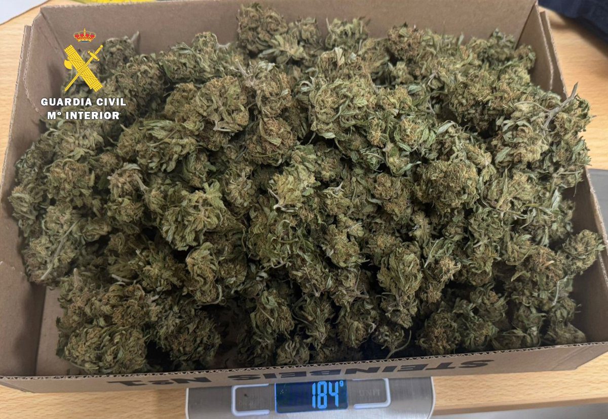 Detenido en Las Merindades (Burgos) cuando llevaba en su vehículo casi 200 gramos de marihuana