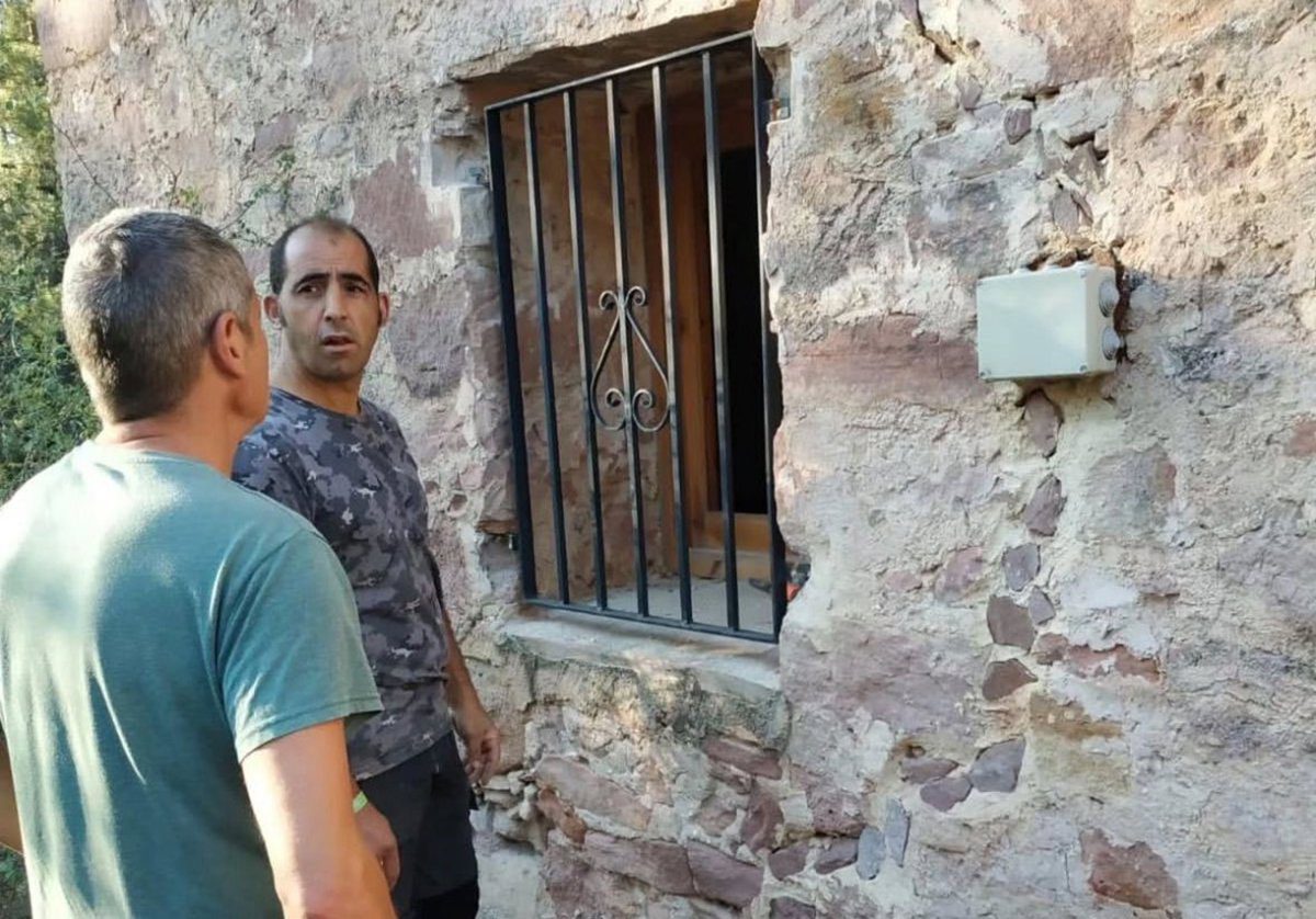 Detenido el alcalde de Villar del Humo tras desmantelarse una plantación de marihuana en su vivienda