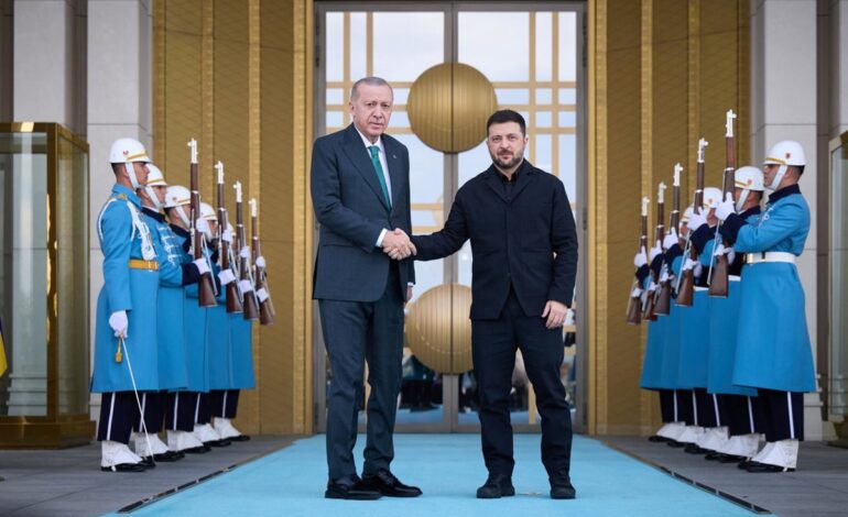 Erdogan subraya ante Zelenski «la necesidad de continuar» las negociaciones para el fin del conflicto en Ucrania