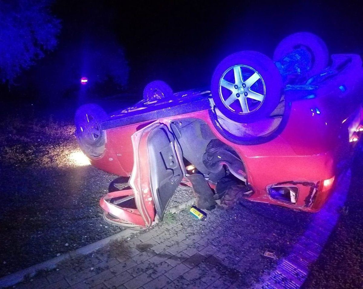 Detenido un conductor drogado tras saltarse un control policial y volcar en Reus (Tarragona)