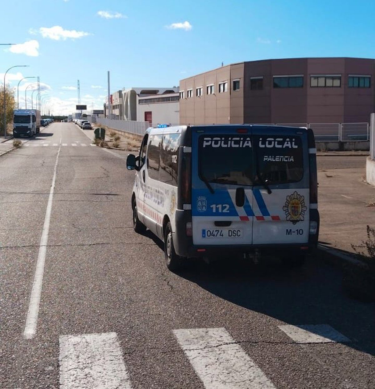 Agentes de la Policía Local de Palencia salvan la vida a un trabajador con un infarto