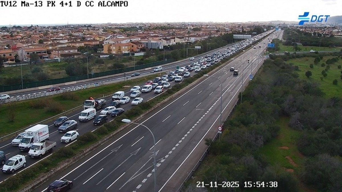 Un accidente provoca más de 4 kilómetros de retenciones en la Ma-13 en sentido Inca