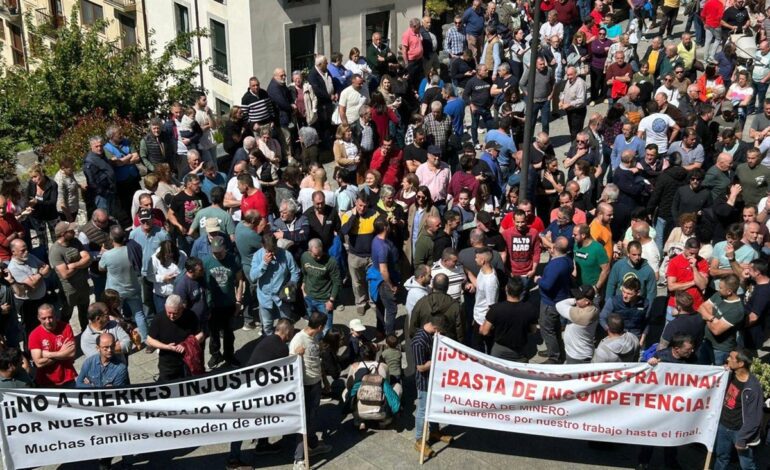 Tres mineros atrapados en un hundimiento en la mina de Vega de Rengos, en Cangas del Narcea