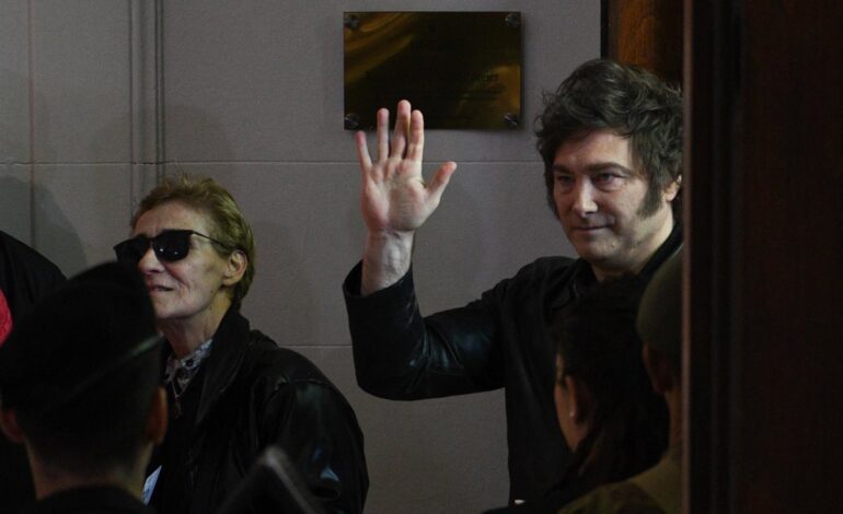 Milei designa a un militar como ministro de Defensa de Argentina por primera vez en democracia