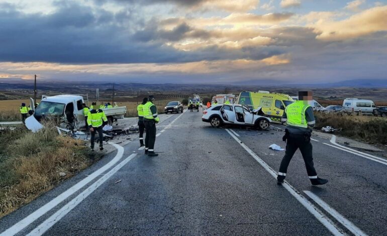 Muere un hombre de 59 años en un accidente de tráfico al chocar su vehículo frontalmente con un camión en Foncea