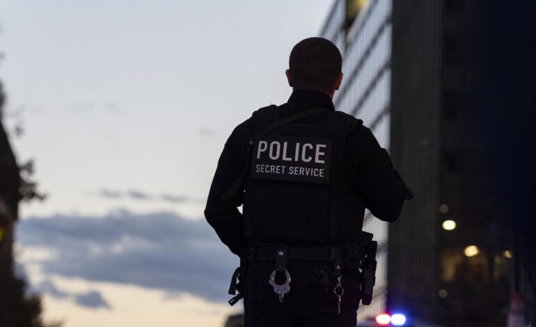 Acusado por agresión y posesión ilegal de armas el sospechoso de disparar a dos miembros de la Guardia Nacional en EEUU