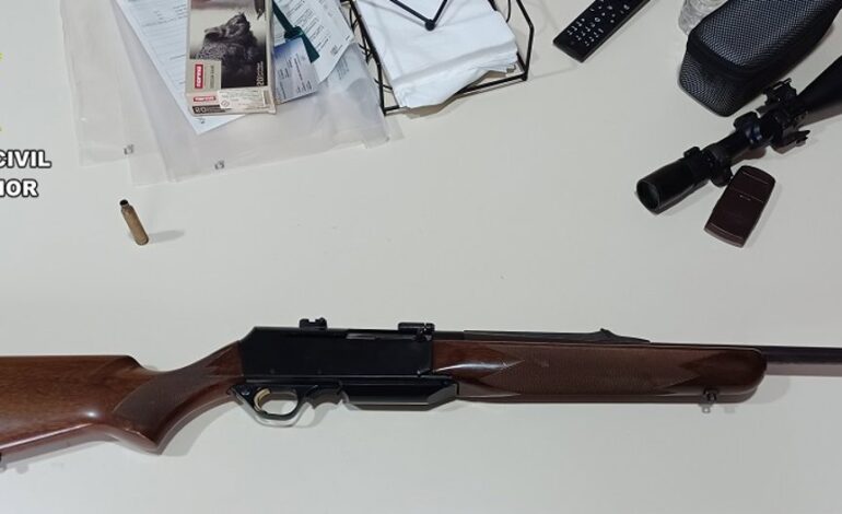 Investigan a un hombre por cazar ilegalmente un ciervo en un coto de Alpera