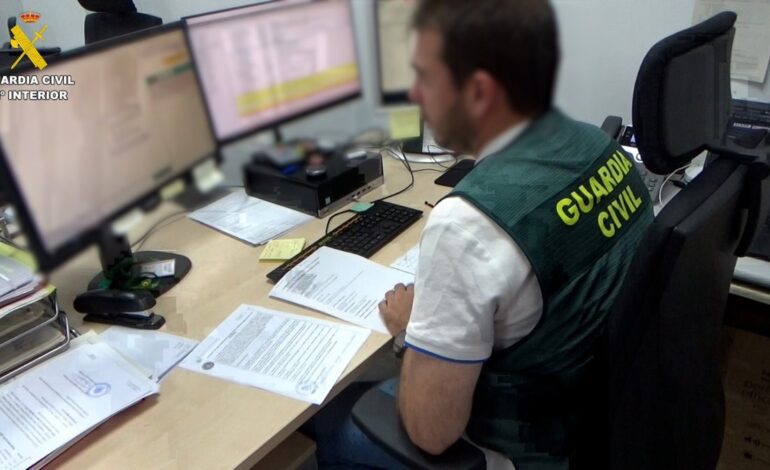 La Guardia Civil pone a disposición judicial a dos personas que viven en Valencia por participar en una estafa