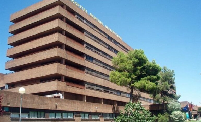 El incendio en una campana extractora de un piso de Albacete se salda con 3 afectados, 2 de ellos policías