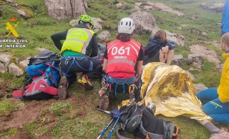 Rescatados con síntomas de hipotermia dos jóvenes de 17 y 19 años tras pasar la noche a la intemperie en el Pirineo