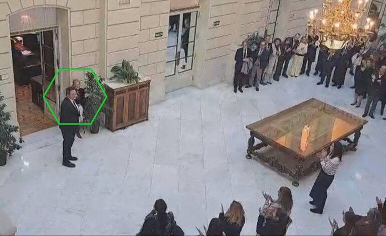 Así han ovacionado a García Ortiz sus compañeros antes de hacer frente a su juicio histórico en el Supremo