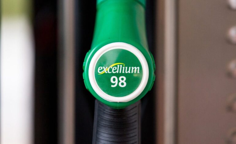 Llenar el depósito con gasolina de 98: ¿es tirar el dinero?