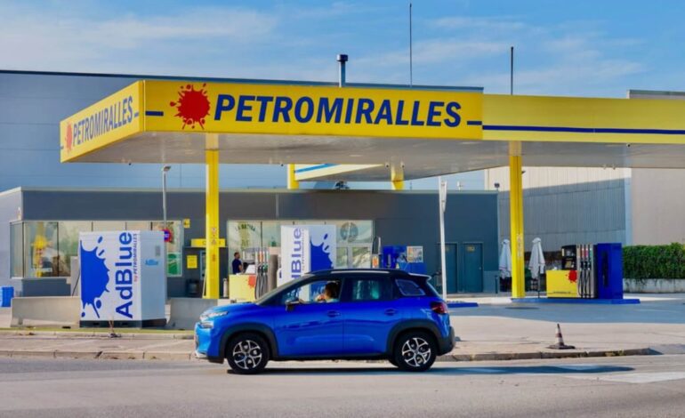 Una trabajadora de una gasolinera barata revela lo que nadie sabía sobre sus precios