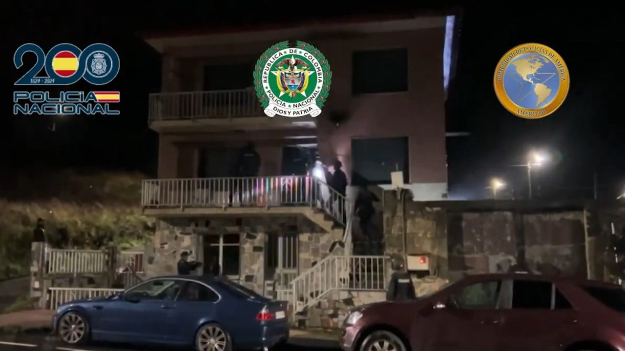 la Policía detiene a 13 personas