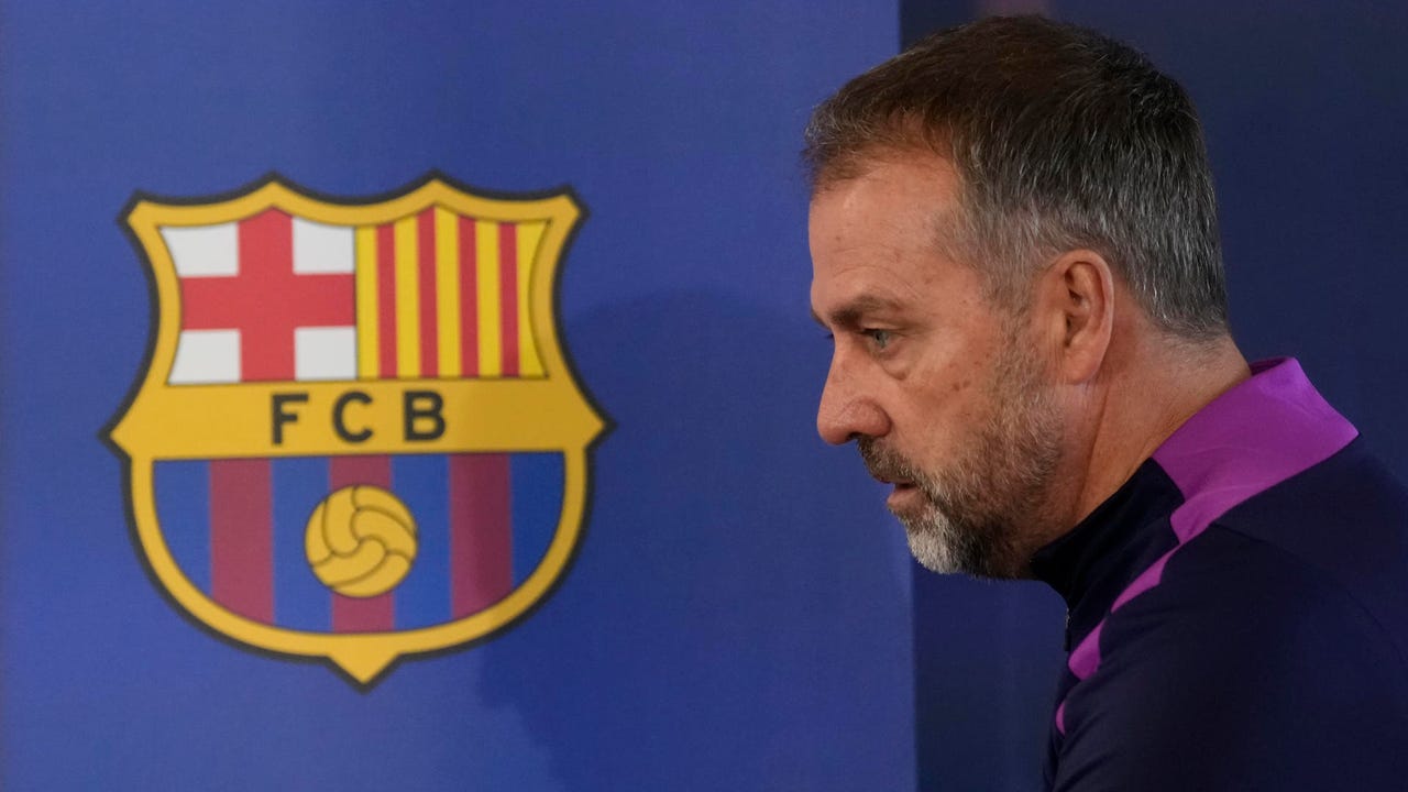 Flick exige a Lamine Yamal «dar un paso adelante» y avisa: «Anímicamente estamos todos mal»