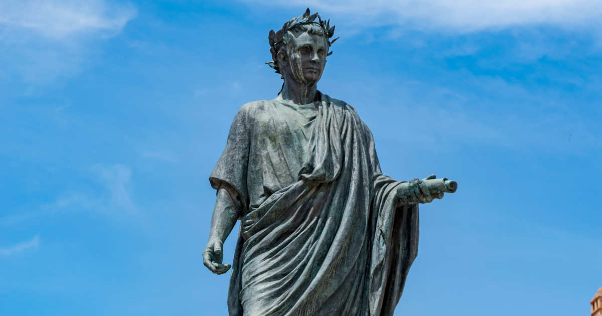 la frase de la filosofía que dijo el poeta Horacio y que todo el mundo usa mal