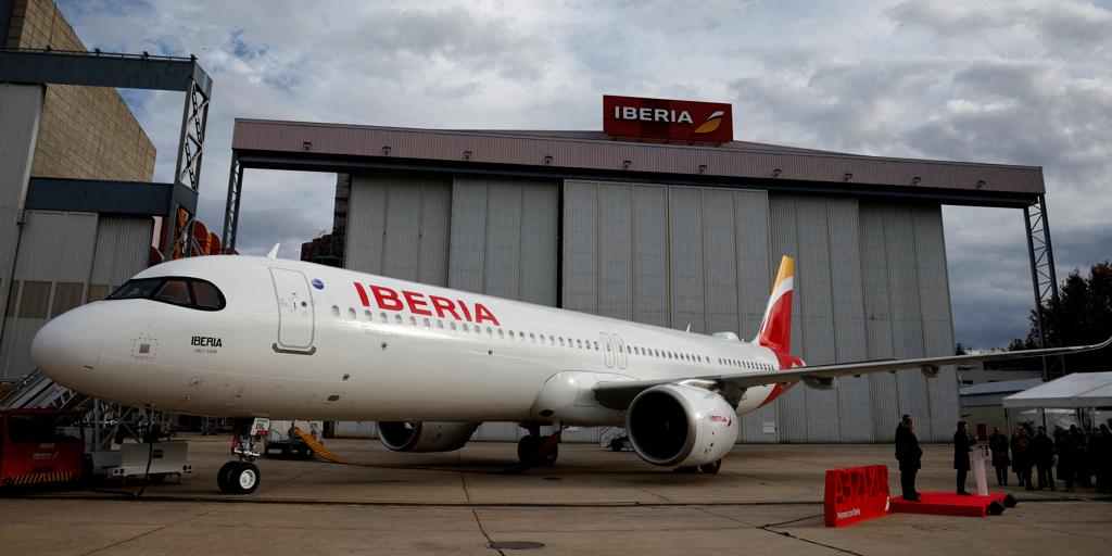 Iberia cancela sus vuelos comerciales a Venezuela ante la situación en el país tras la alerta de Estados Unidos
