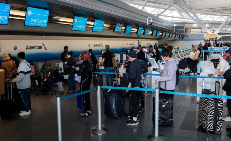 El cierre del Gobierno de Trump obliga a cancelar centenares de vuelos en todo EEUU