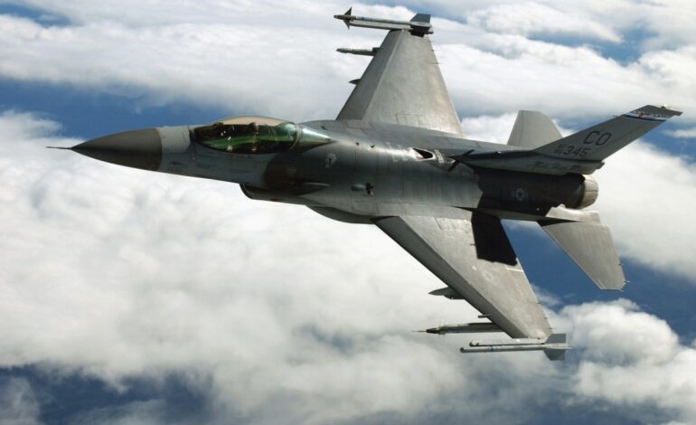 Rumanía cierra la ‘compra’ de 18 cazas F-16 neerlandeses por un euro