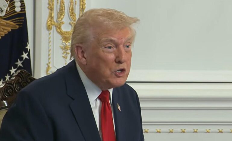 Trump advierte que actuará «pronto» para detener el tráfico de drogas desde Venezuela «también por tierra»