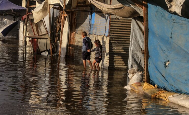 Gaza, colapsada por la lluvia mientras se siguen cometiendo violaciones del acuerdo de paz por parte de Israel
