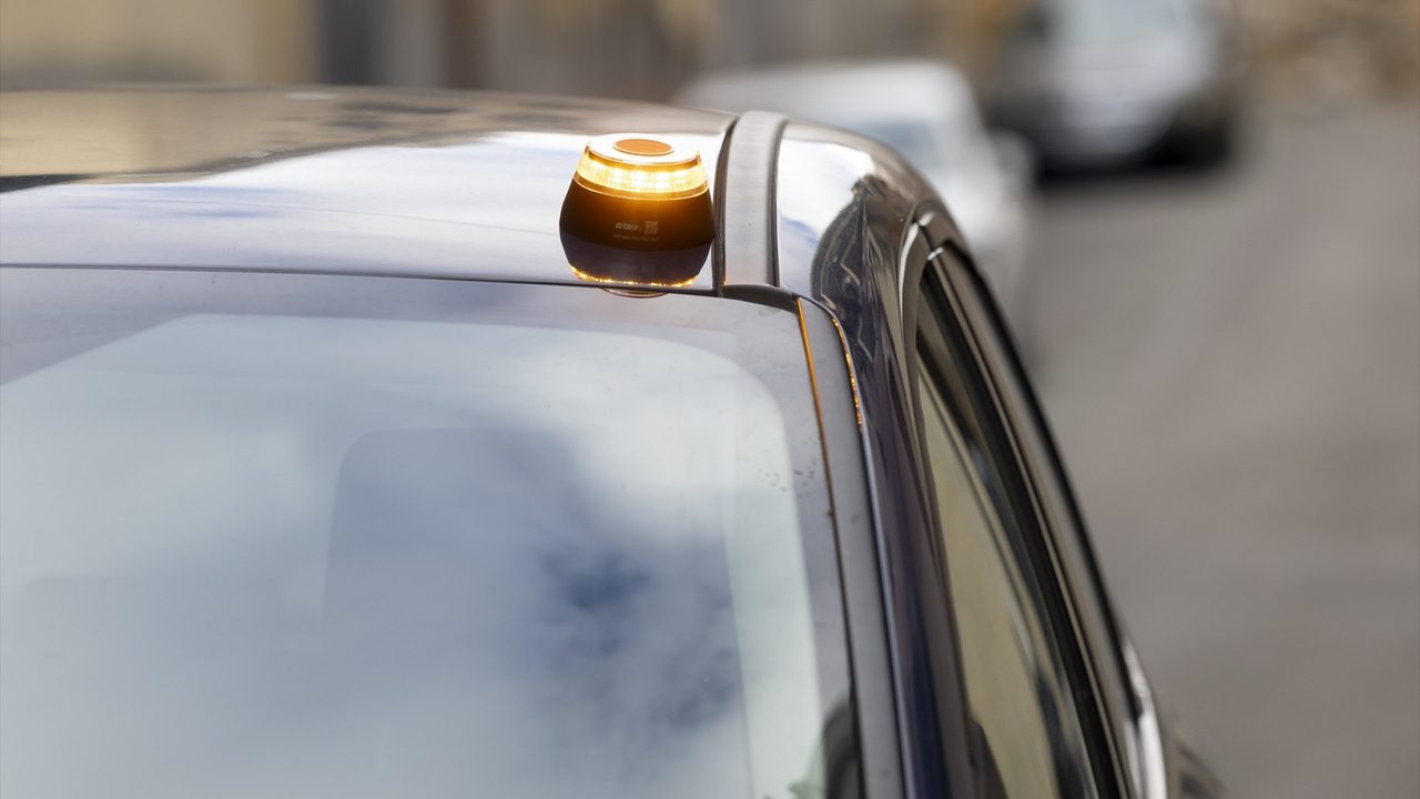 ¿Está tu baliza homologada? Esto es lo que debes saber para evitar las multas