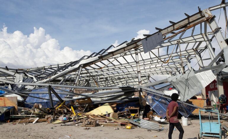 El huracán Melissa deja 50 muertos en el Caribe y más de 2.000 cubanos han tenido que ser rescatados