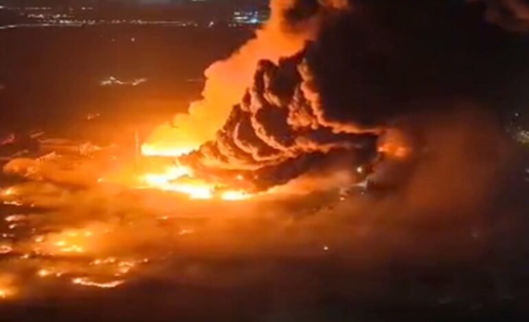 La impresionante explosión que deja 22 heridos y que se ve desde un avión