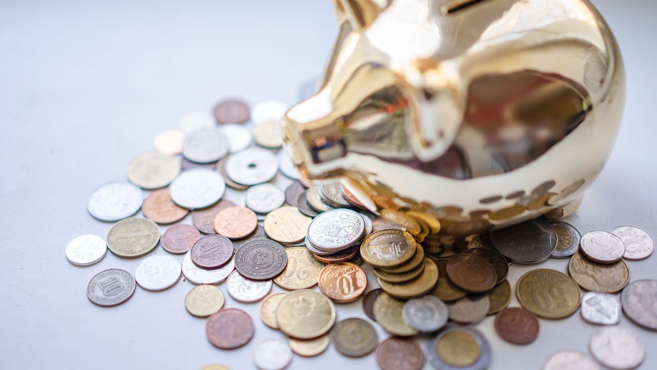 Los gastos vampiro, fantasma y hormiga sabotean tus finanzas sin que lo notes