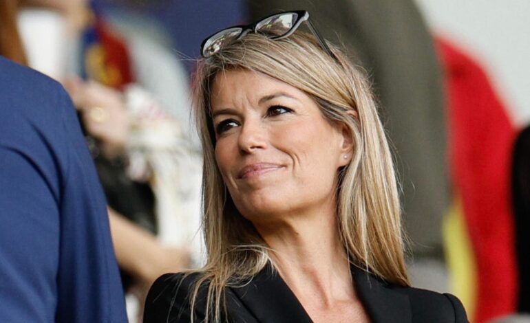 Maribel Vilaplana asegura que Mazón atendía llamadas, pero la comida fue «distendida» y transcurrió «como si no pasara nada»