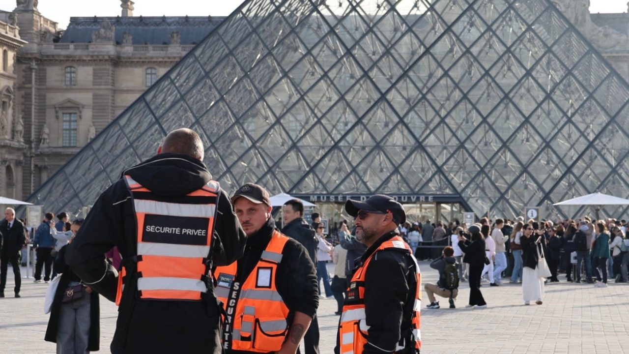 El Louvre refuerza su seguridad con la creación de un «coordinador» y un sistema de videovigilancia