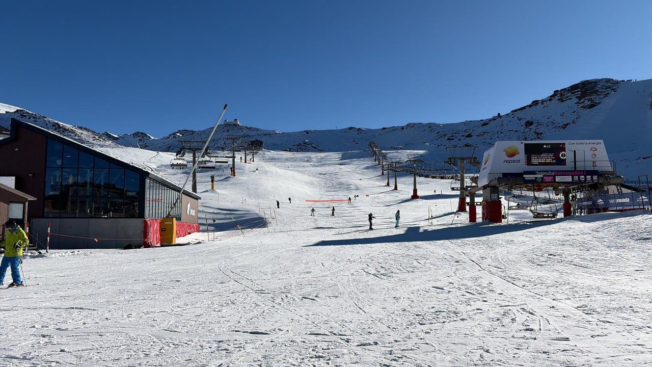 Sierra Nevada abre temporada con más de 2.000 visitantes