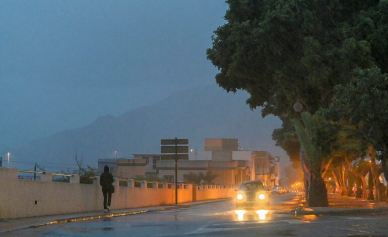 la borrasca Claudia golpea Canarias y deja nueve vuelos cancelados
