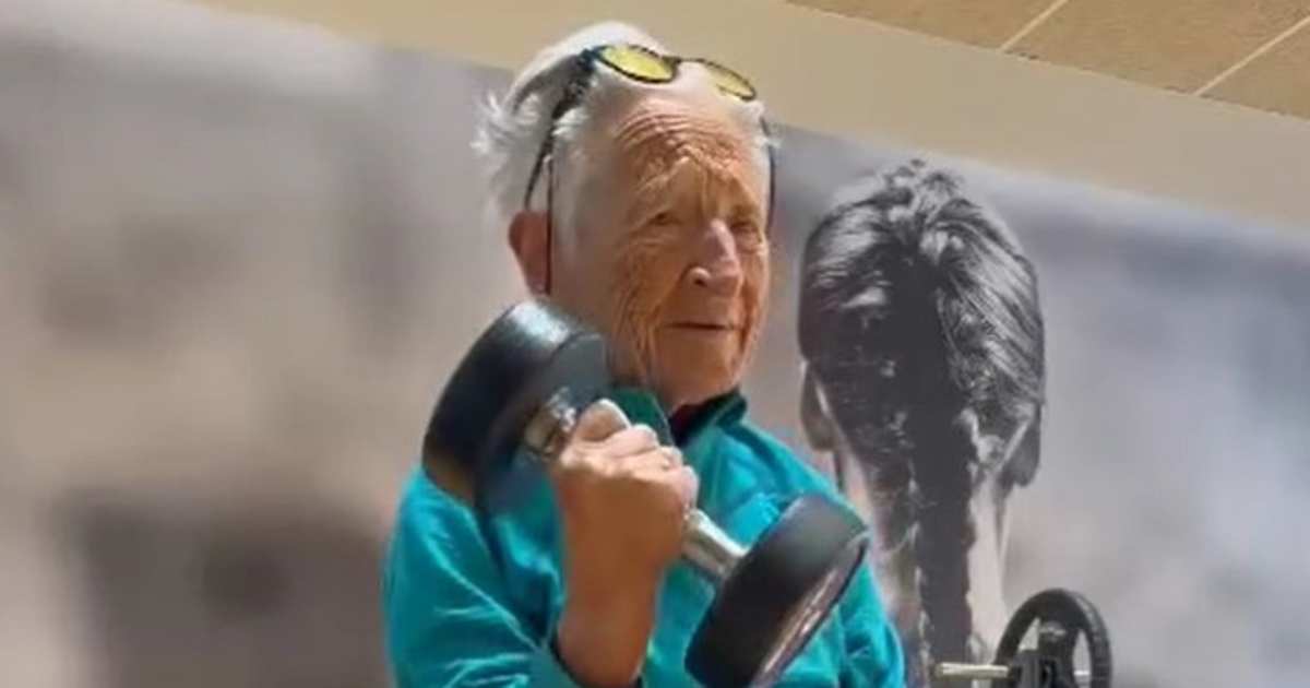 El ejercicio de fuerza me hace sentir más ligera y también me viene muy bien para la cabeza