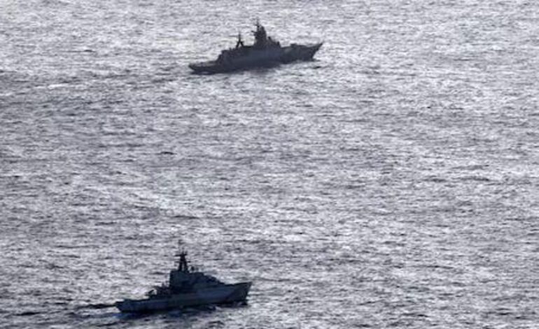 interceptados dos barcos de guerra rusos en el Canal de la Mancha