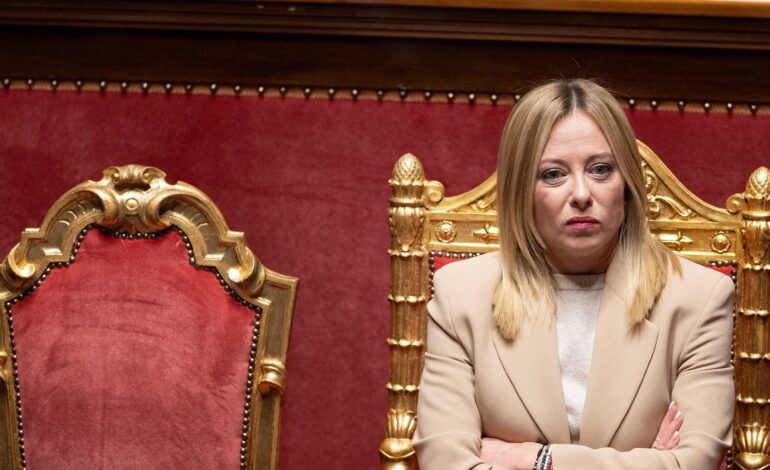 habrá que acreditar que se es mayor de edad