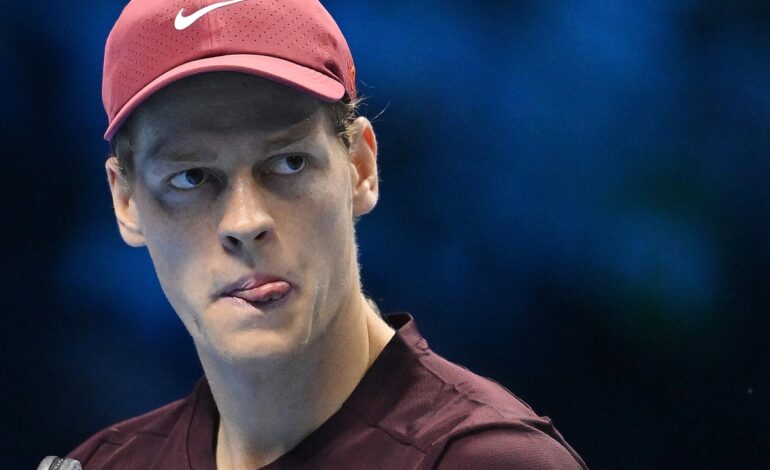 Sinner sigue intratable en las ATP Finals y doblega a un peleón pero mermado Aliassime